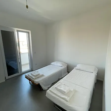 'panda' Apartman Anzio